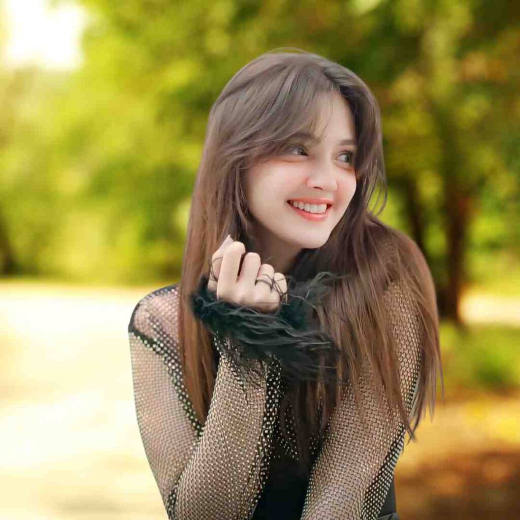 Attitude WhatsApp DP for Girl Photos