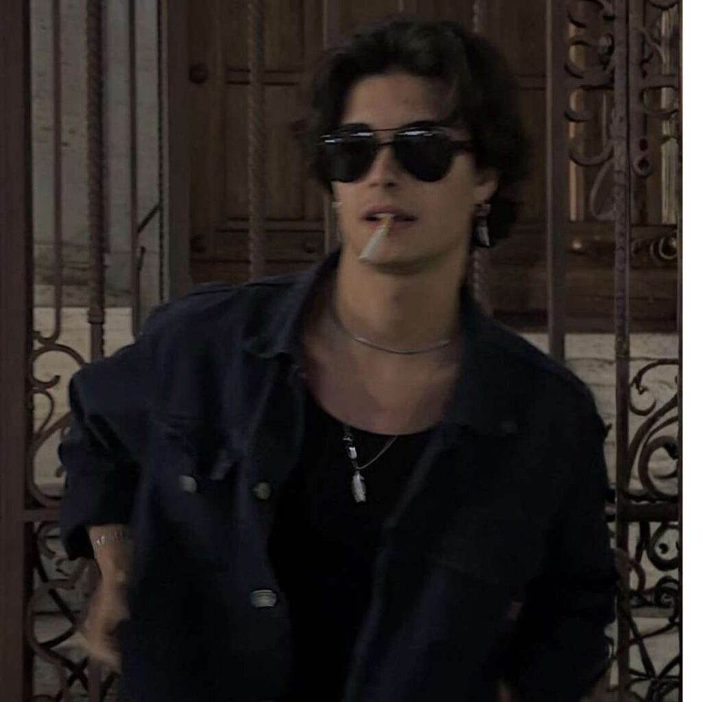 Blur DP for Instagram Boy Photos