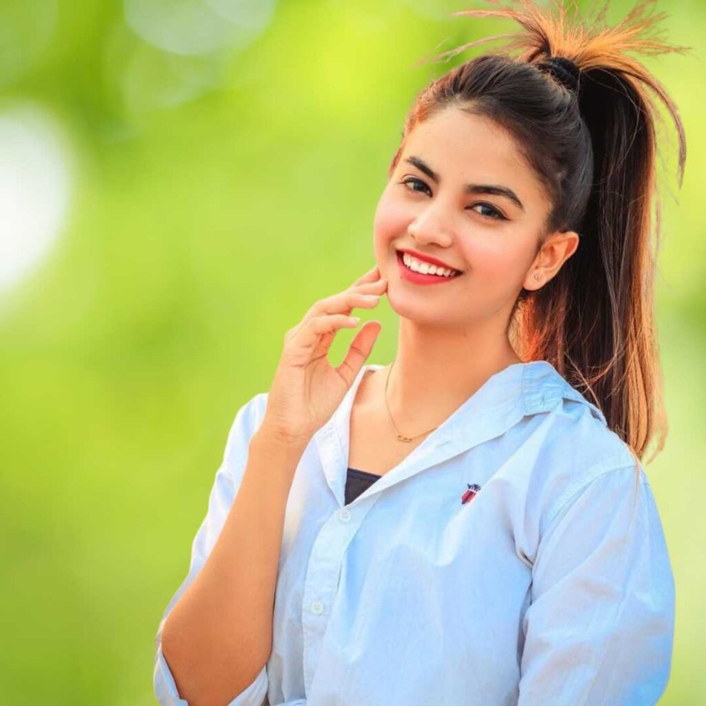 Girl Single WhatsApp DP long hair