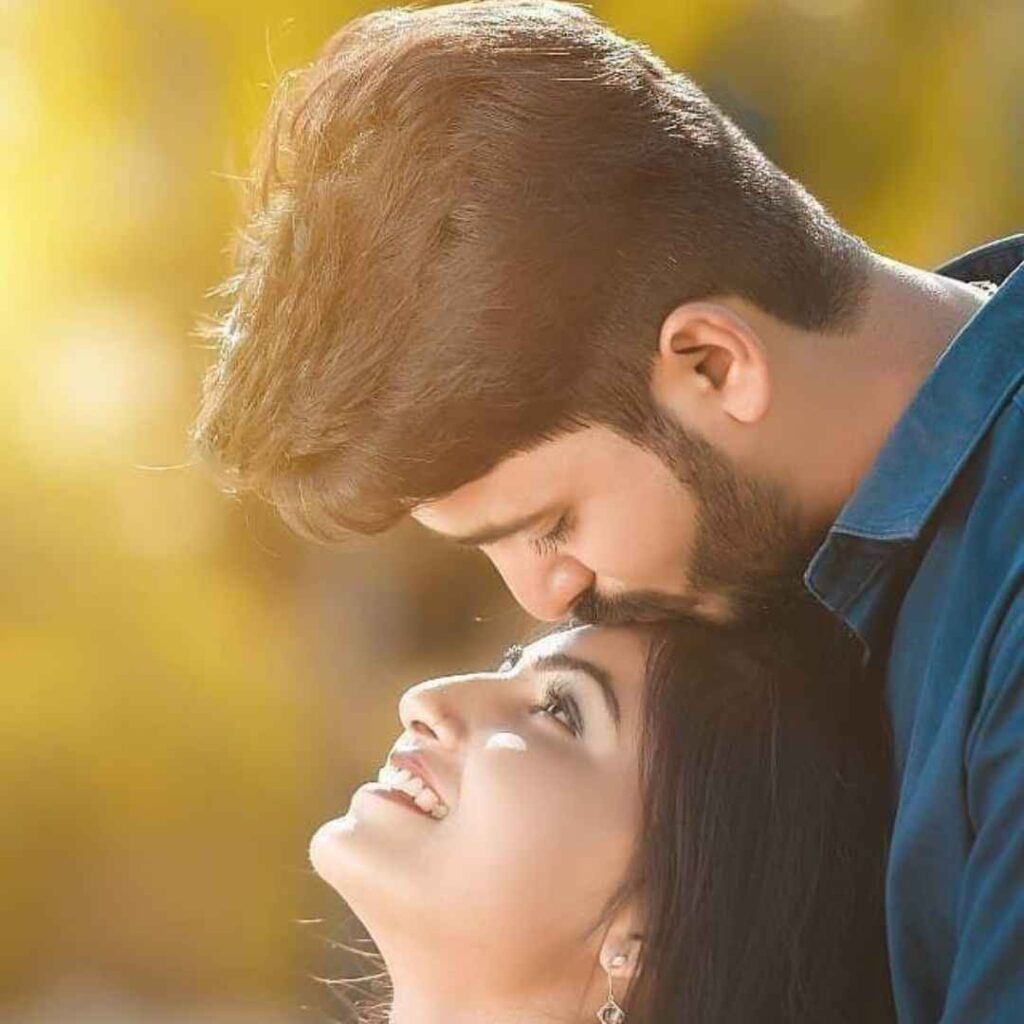 Instagram Cute Couple DP animation