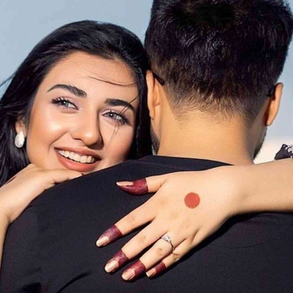 Instagram Cute Couple DP animation