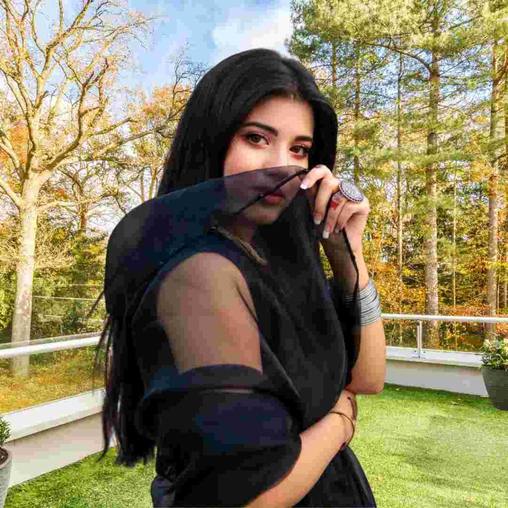 Poses Snapchat DP for Girls Photos