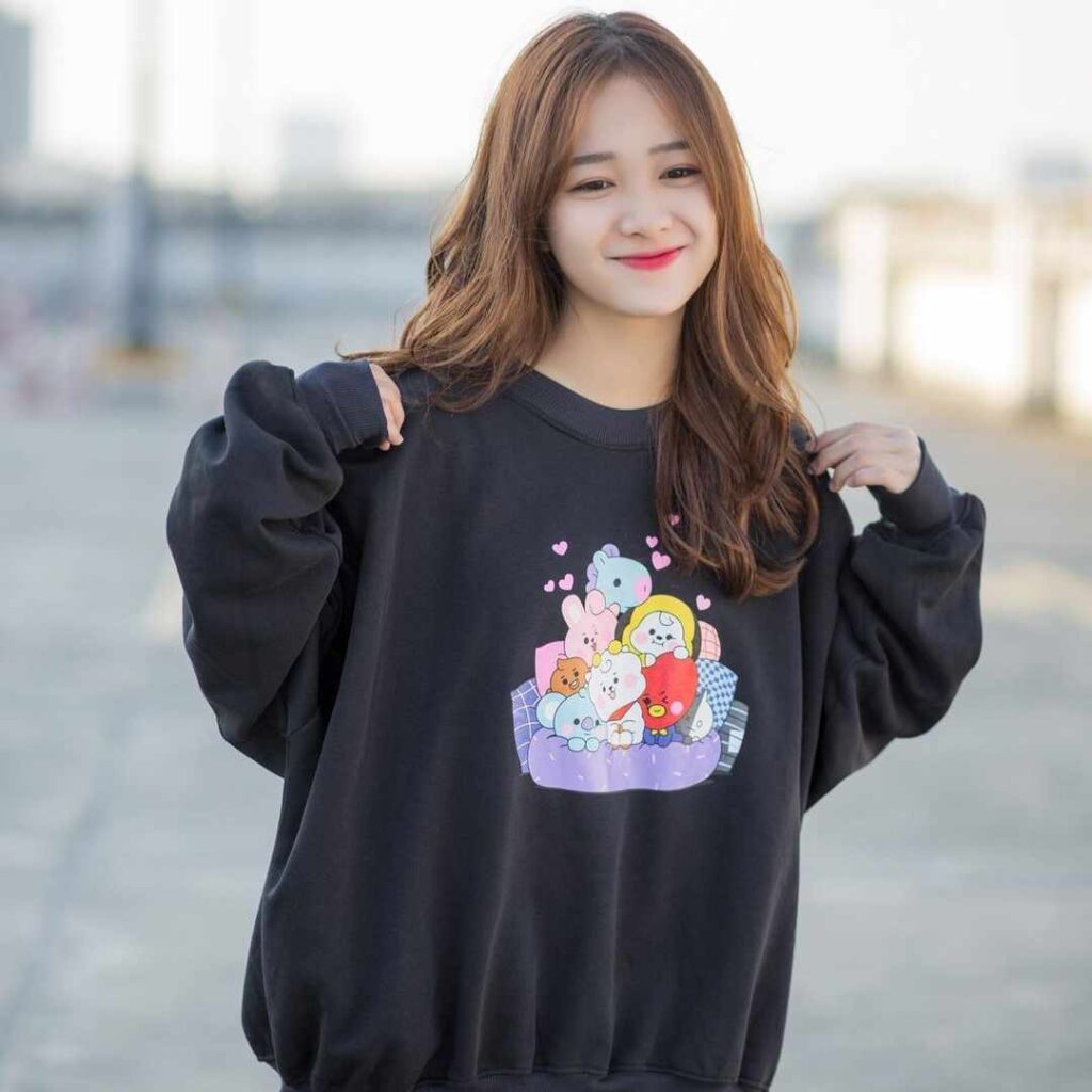 Simple Cute Girl Pic