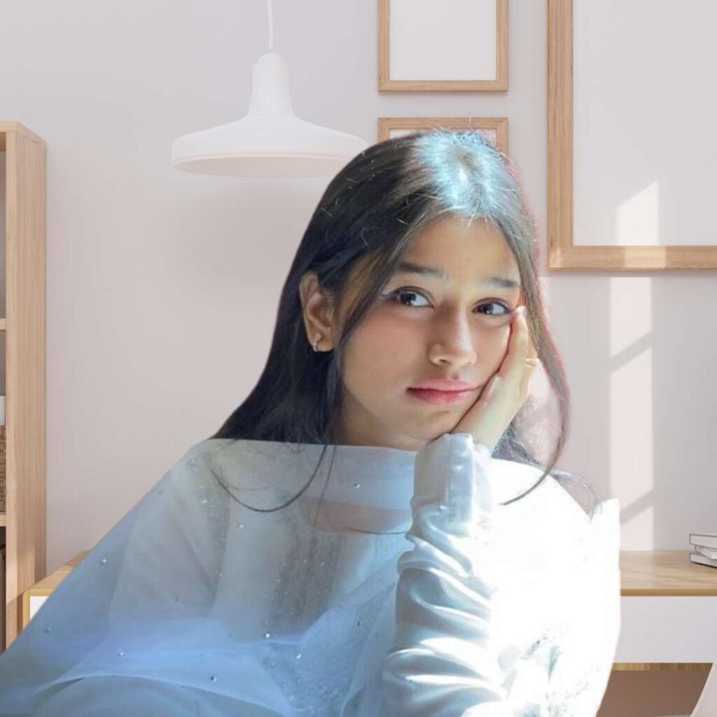 Simple Cute Girl Pic for Facebook