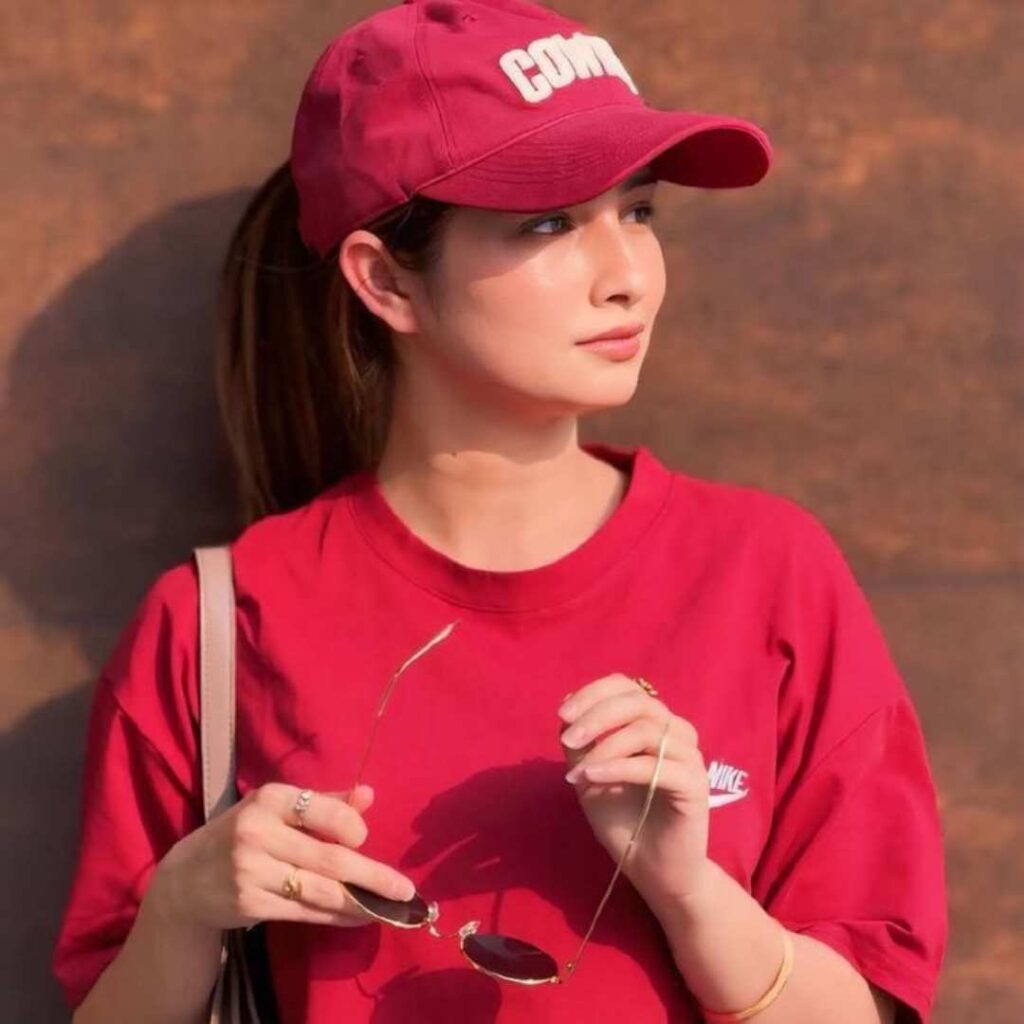 Simple Cute Girl Pic Pics