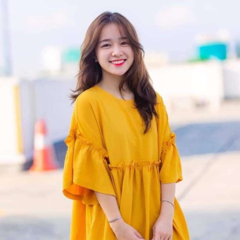 Simple Cute Girl Pic