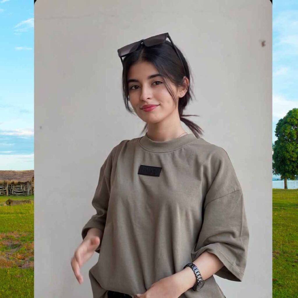 Simple Cute Girl Pic