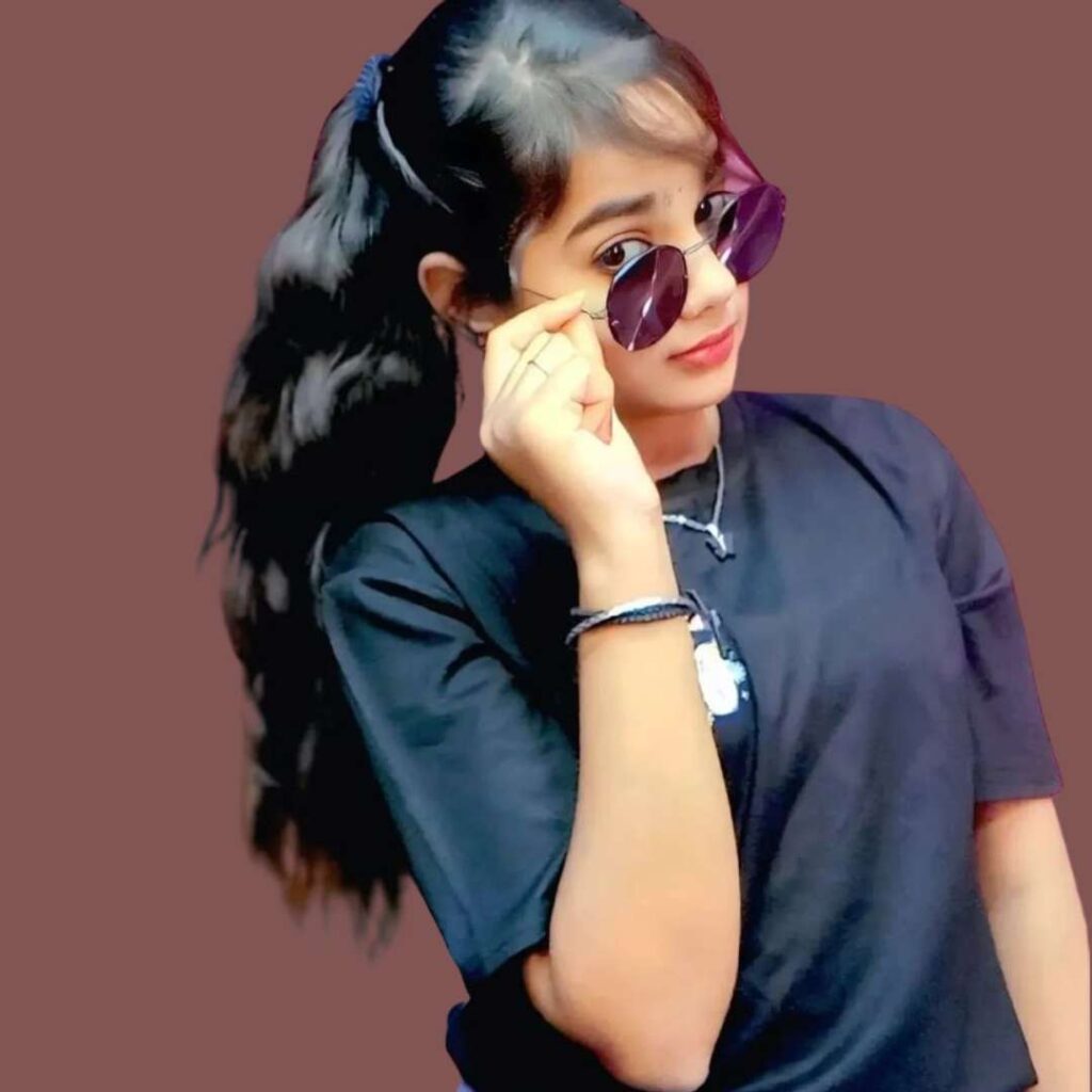 Simple Cute Girl Pic