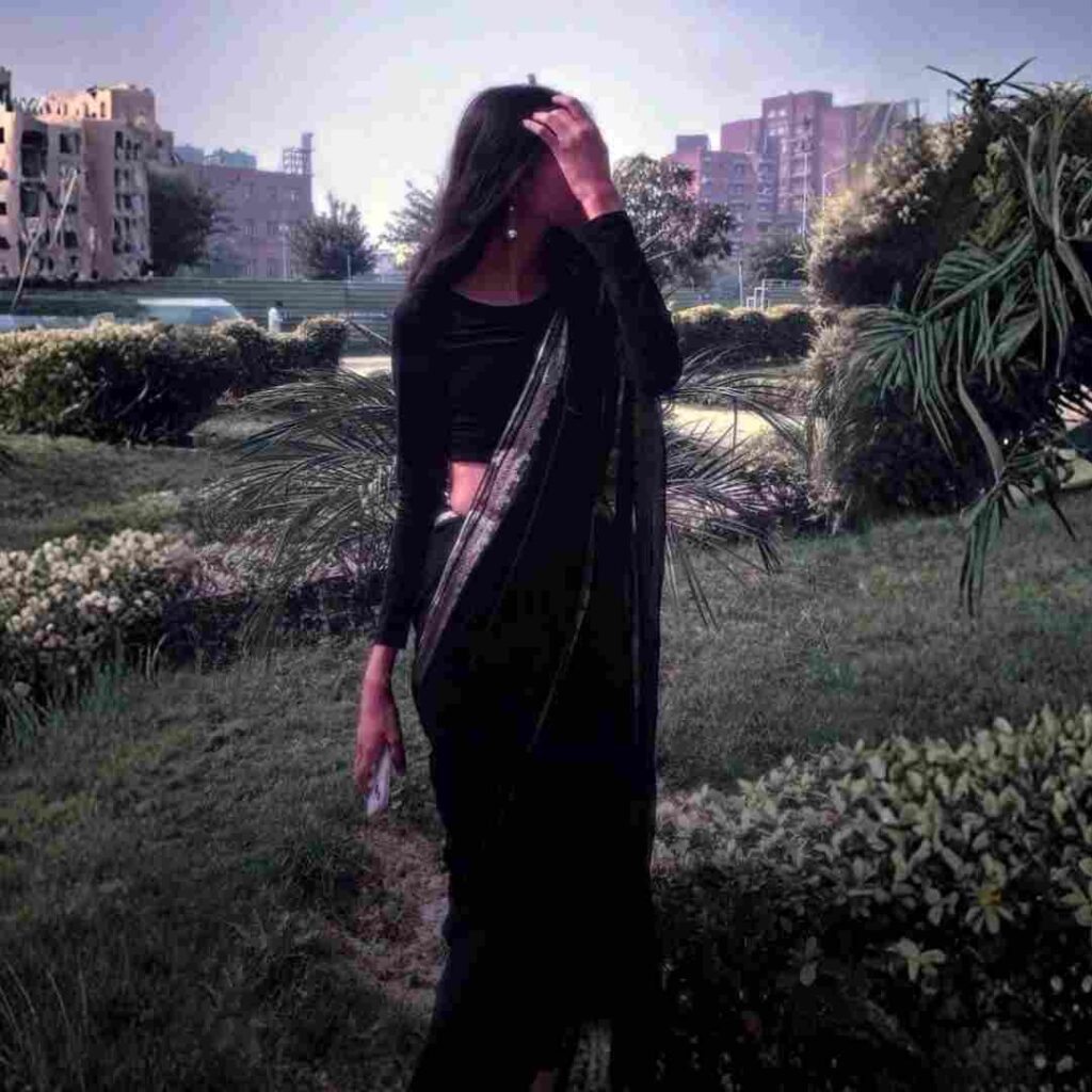  Hidden Face Black Saree DP for Facebook
