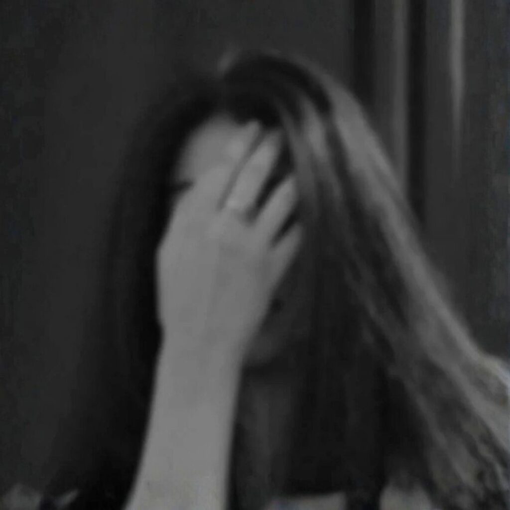 Hide face Instagram Tamil Girl Photo DP Pics