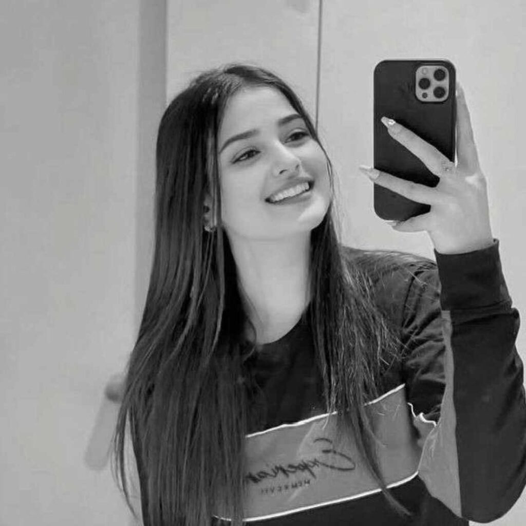  Instagram Aesthetic Mirror Selfie Photos