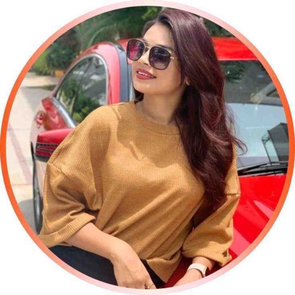 Instagram Smart Cool Attitude Girl DP Pics