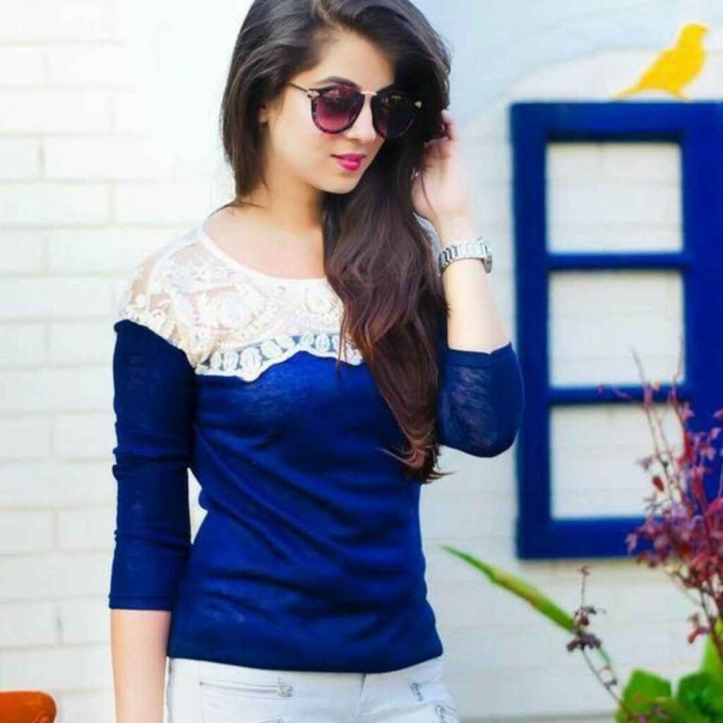 Instagram Smart Cool Attitude Girl DP Pics