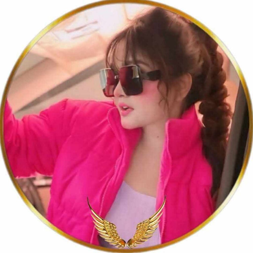 Instagram Smart Cool Attitude Girl DP Pics