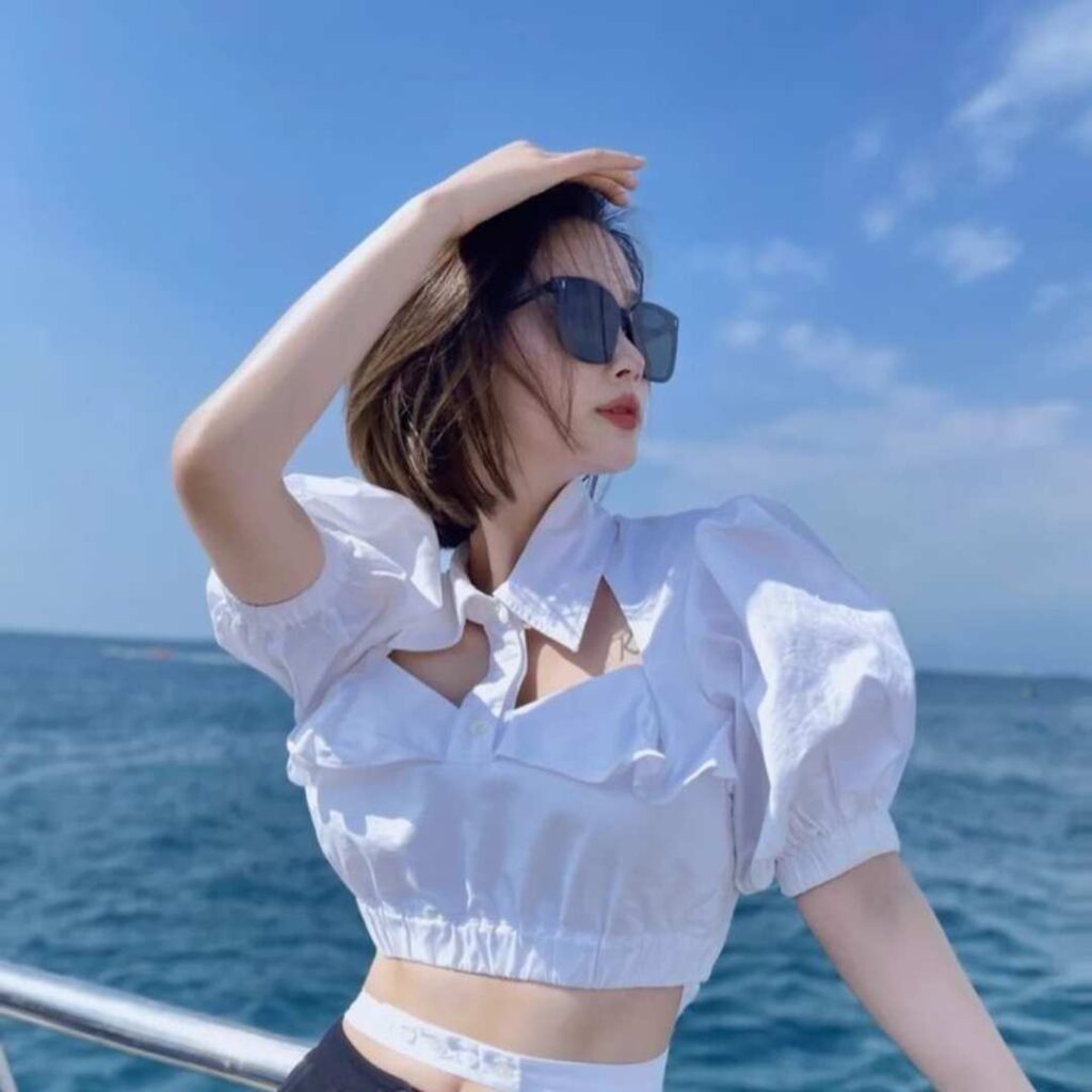 Instagram Smart Cool Attitude Girl DP Photos