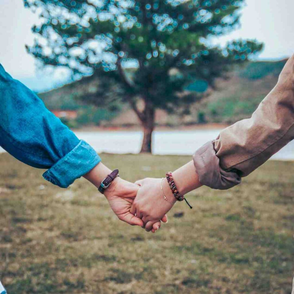 Normal Couple Hand Pic Snapchat for WhatsApp