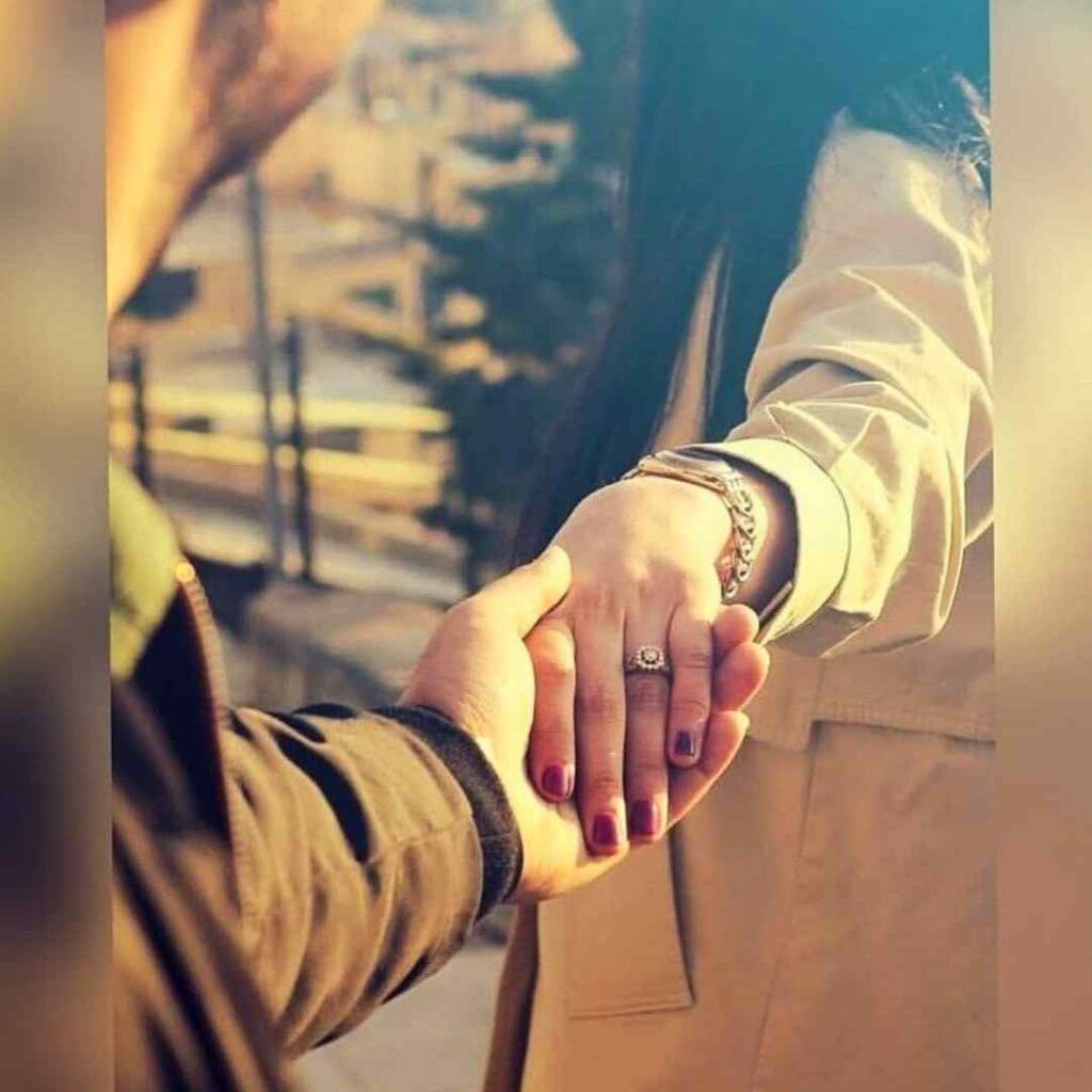 Normal Couple Hand Pic Snapchat for WhatsApp